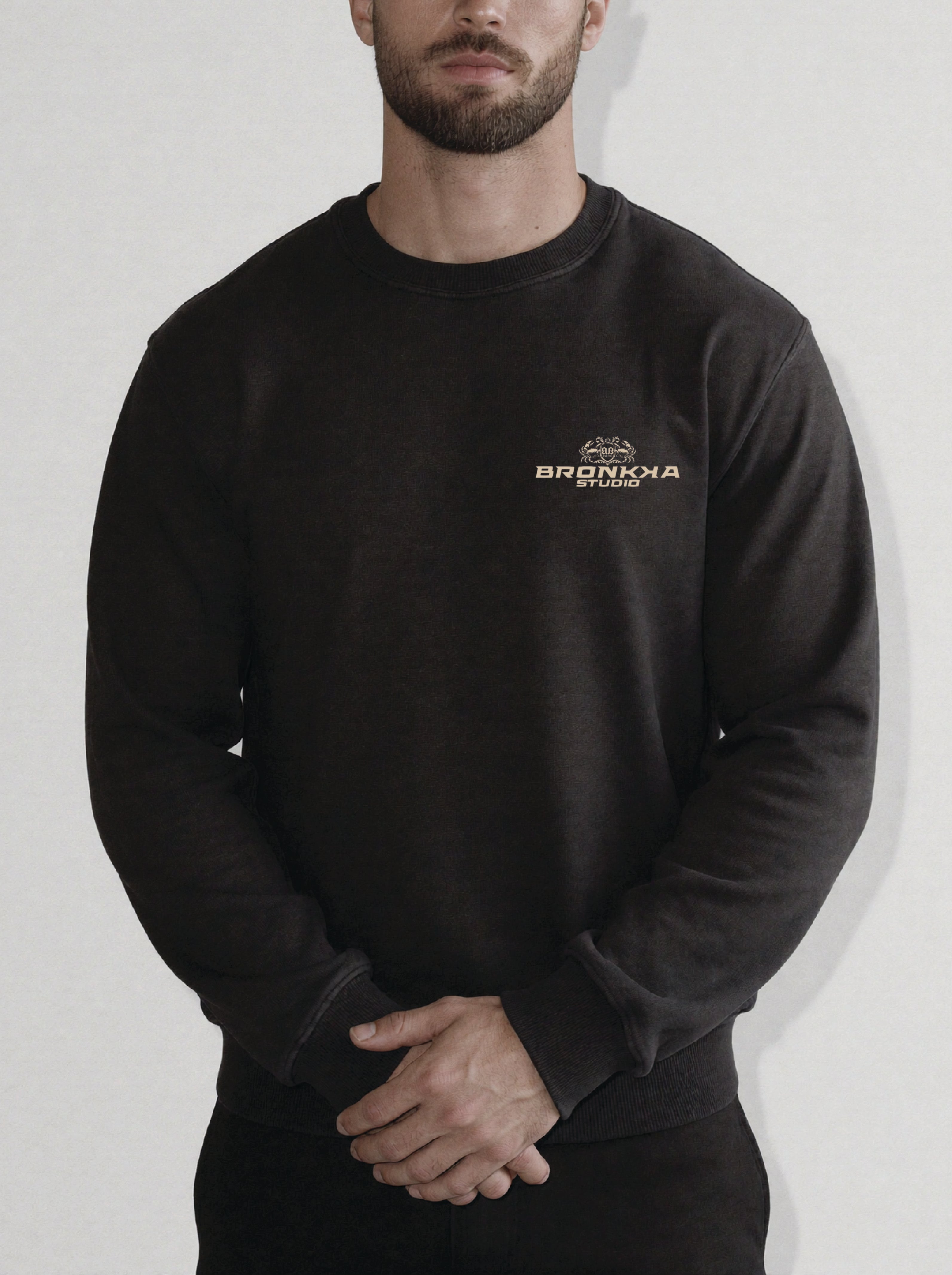 Bronkka Crab Insignia Sweatshirt - Black/Earth