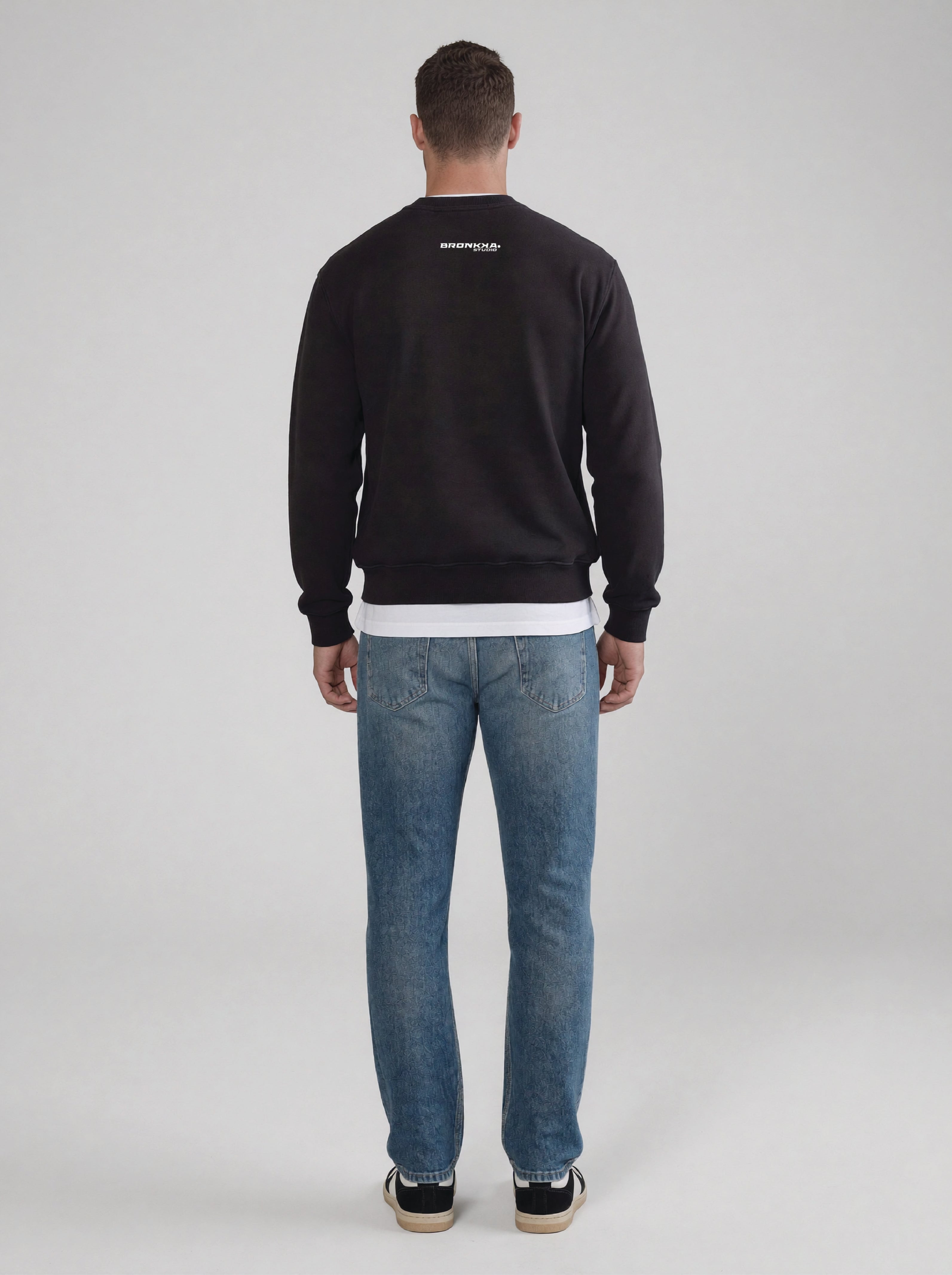 Bronkka Studio Core Sweatshirt - Black/Frost